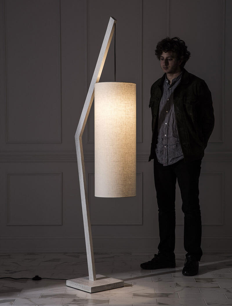 ANGULAR FLOOR LAMP par Allied Maker