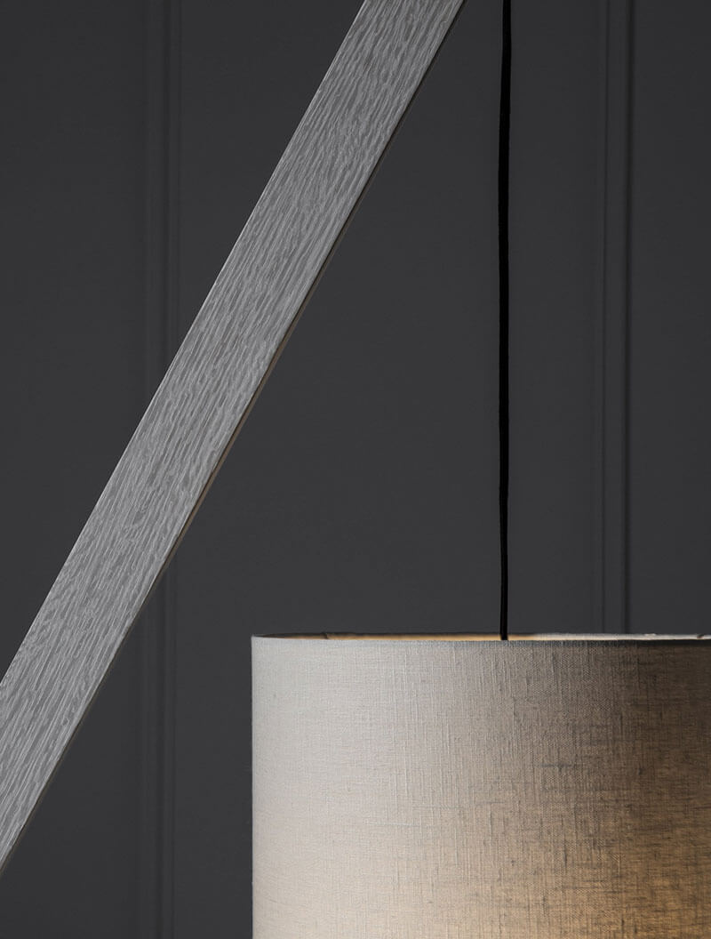 ANGULAR FLOOR LAMP par Allied Maker