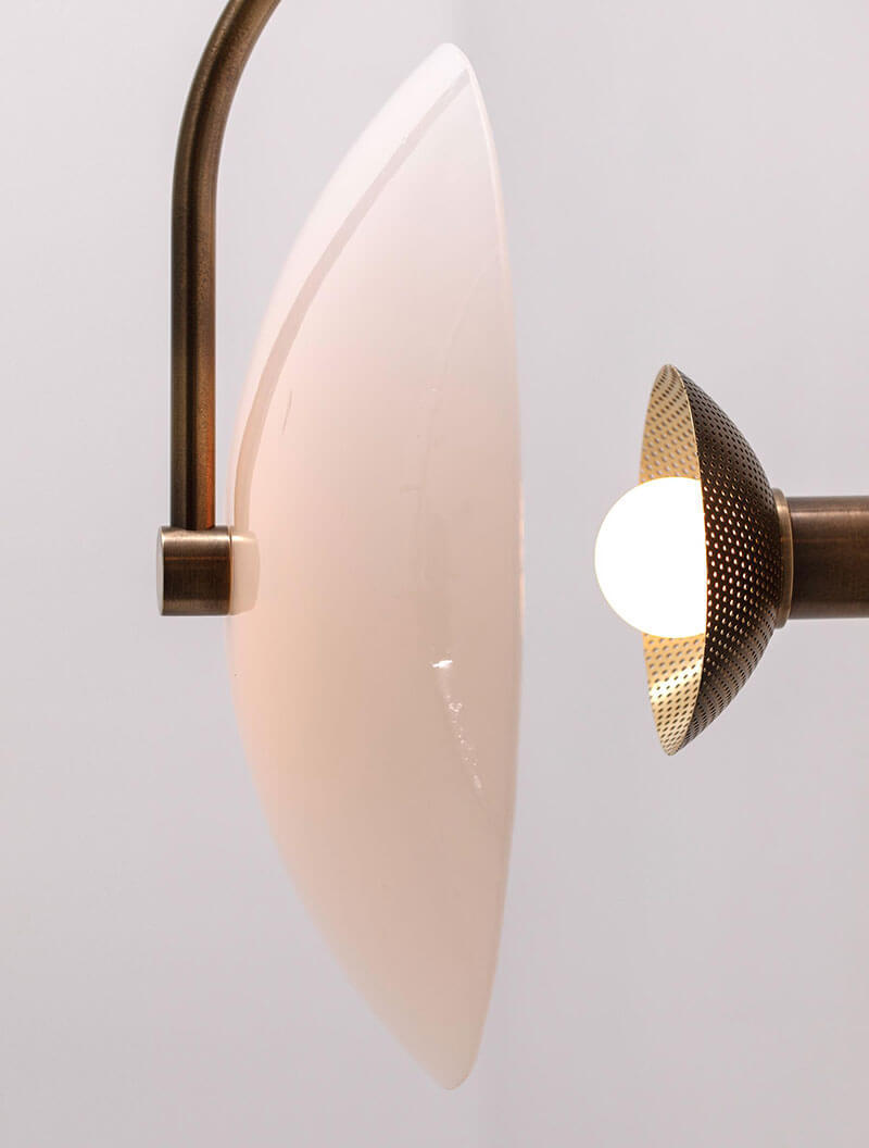 APERTURE SCONCE par Allied Maker
