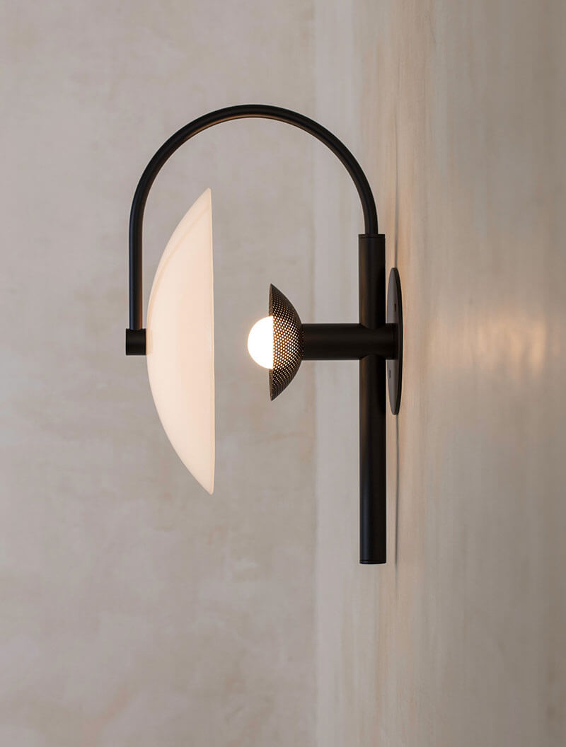 APERTURE SCONCE par Allied Maker