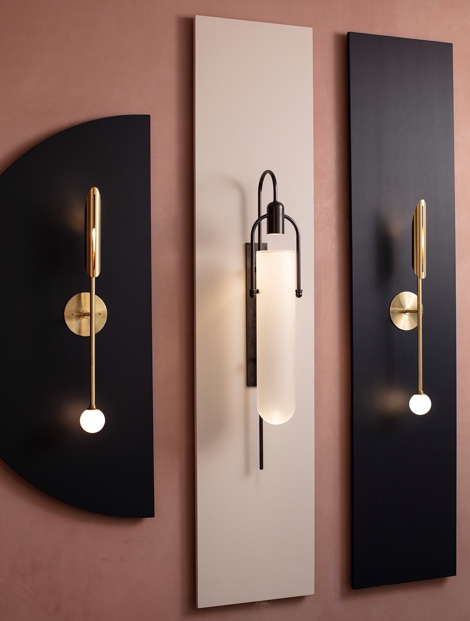 ARC WELL SCONCE 22 par Allied Maker