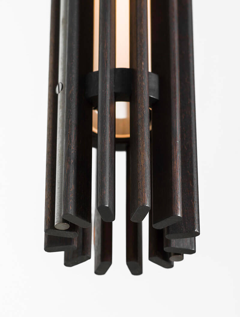 BEACON 17 VERTICAL PENDANT par Allied Maker