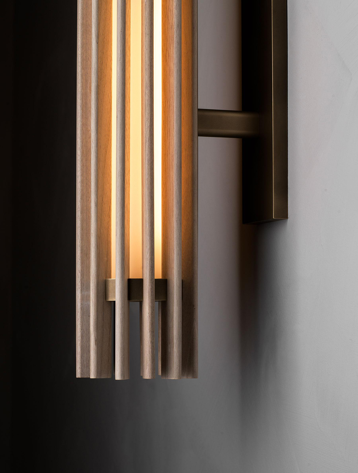 BEACON 30 SCONCE par Allied Maker