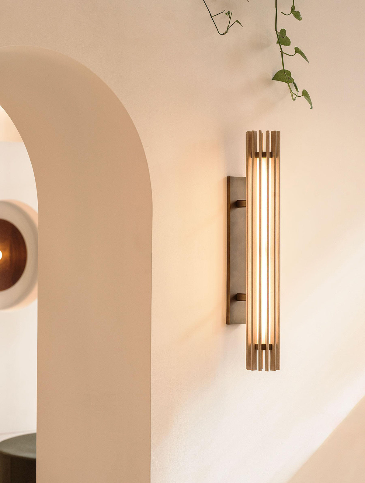 BEACON 30 SCONCE par Allied Maker