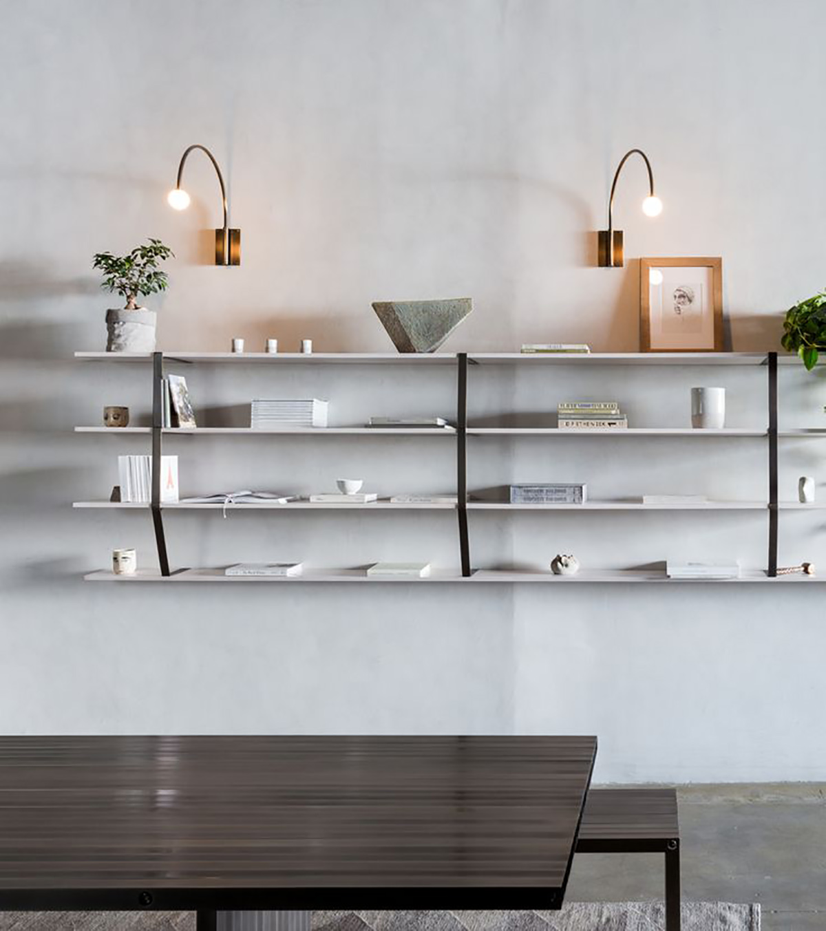 CONTOUR WALL LAMP 22 par Allied Maker
