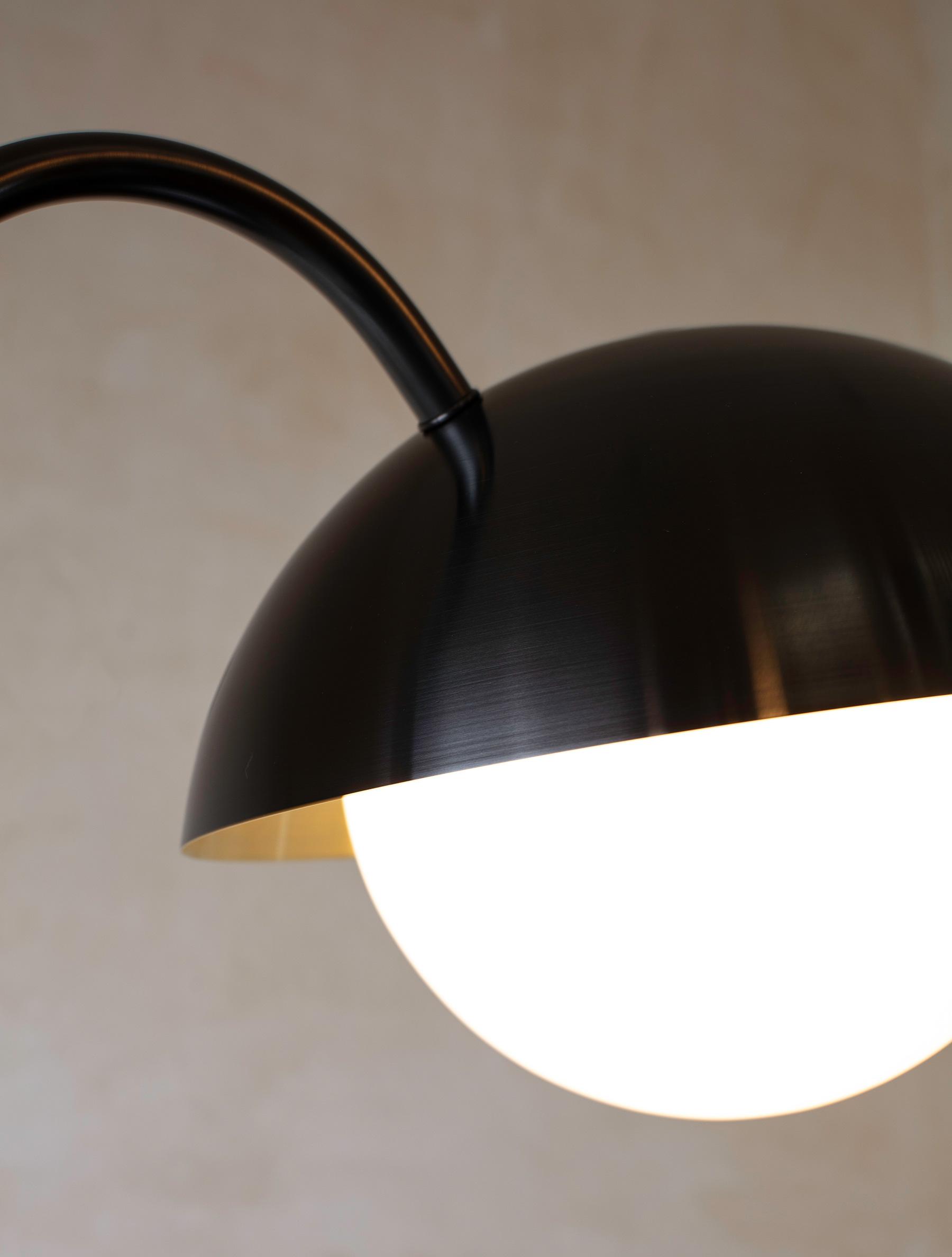 DOME FLOOR LAMP par Allied Maker