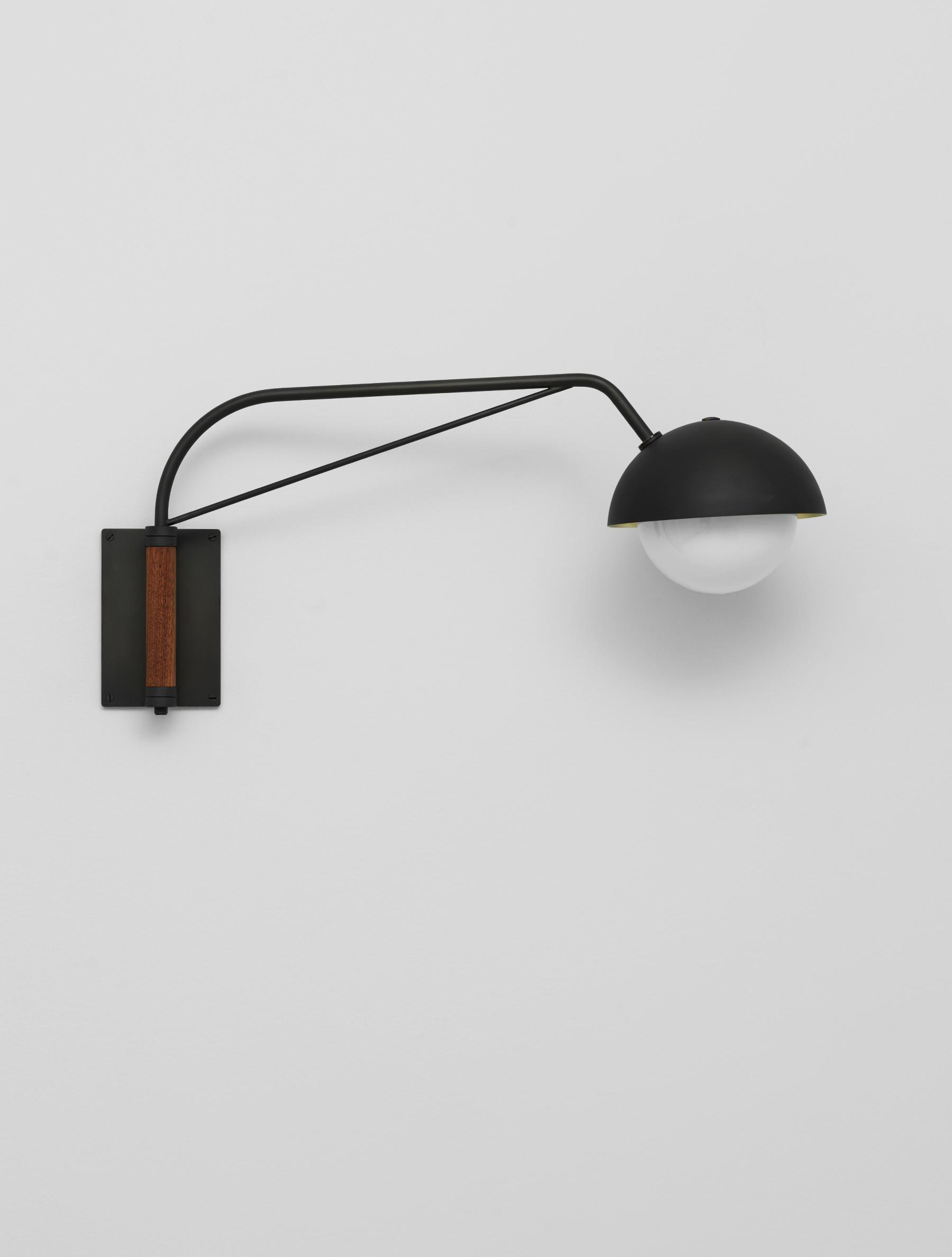 DOME WALL LAMP par Allied Maker
