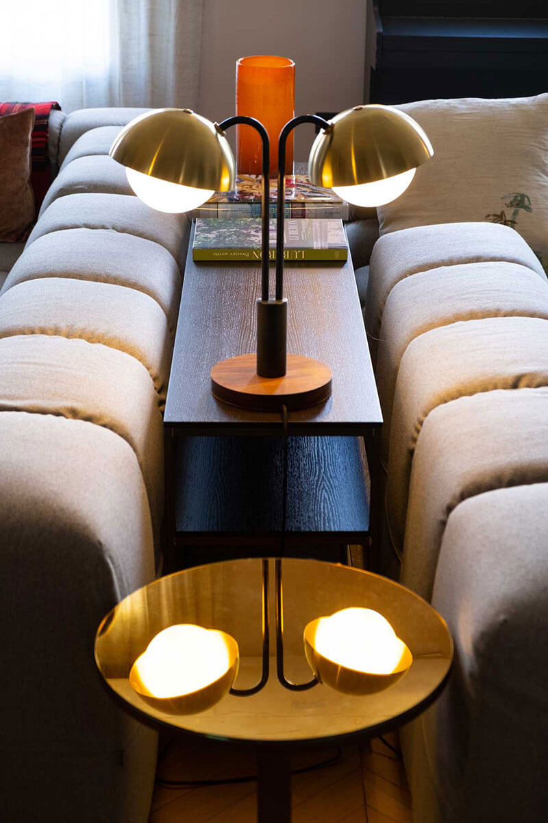 DOUBLE DOME TABLE LAMP par Allied Maker