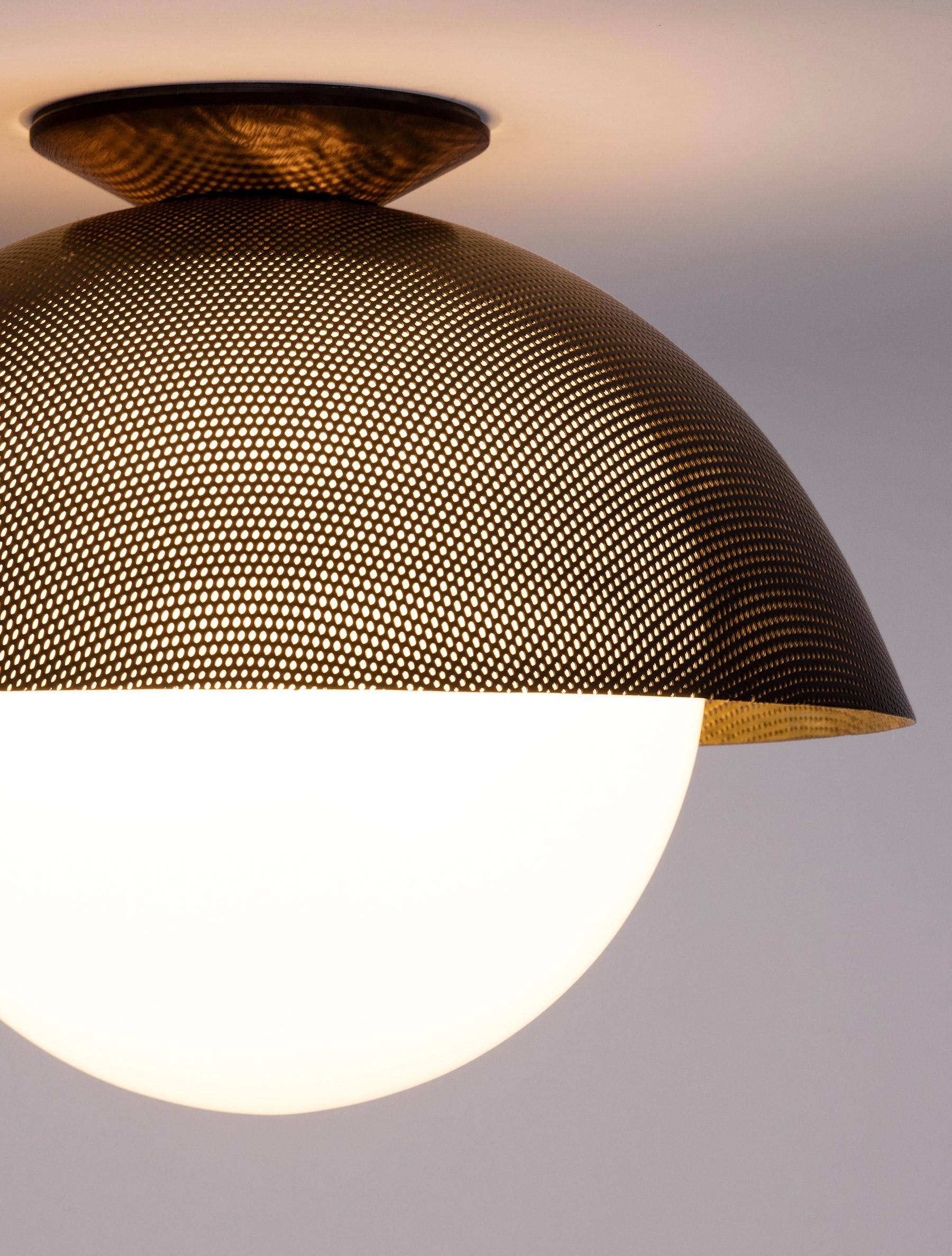 FLUSH DOME 14 PERFORATED par Allied Maker