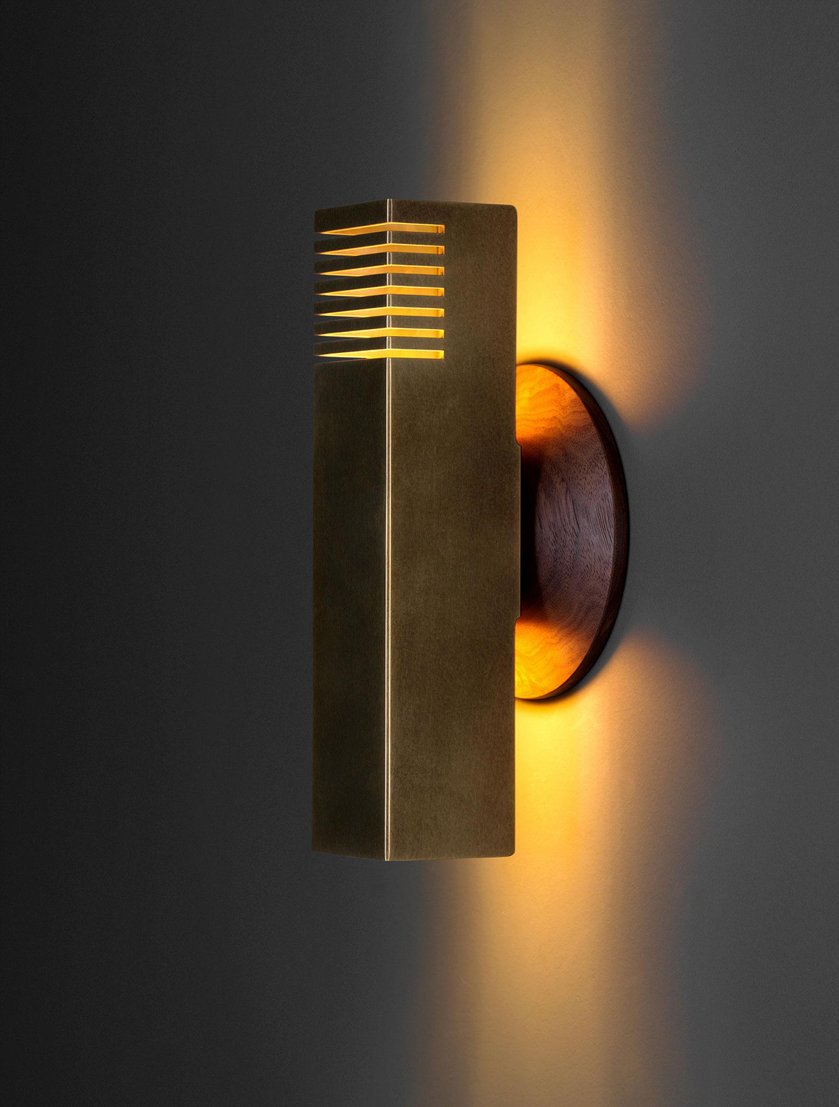GROOVE SCONCE par Allied Maker