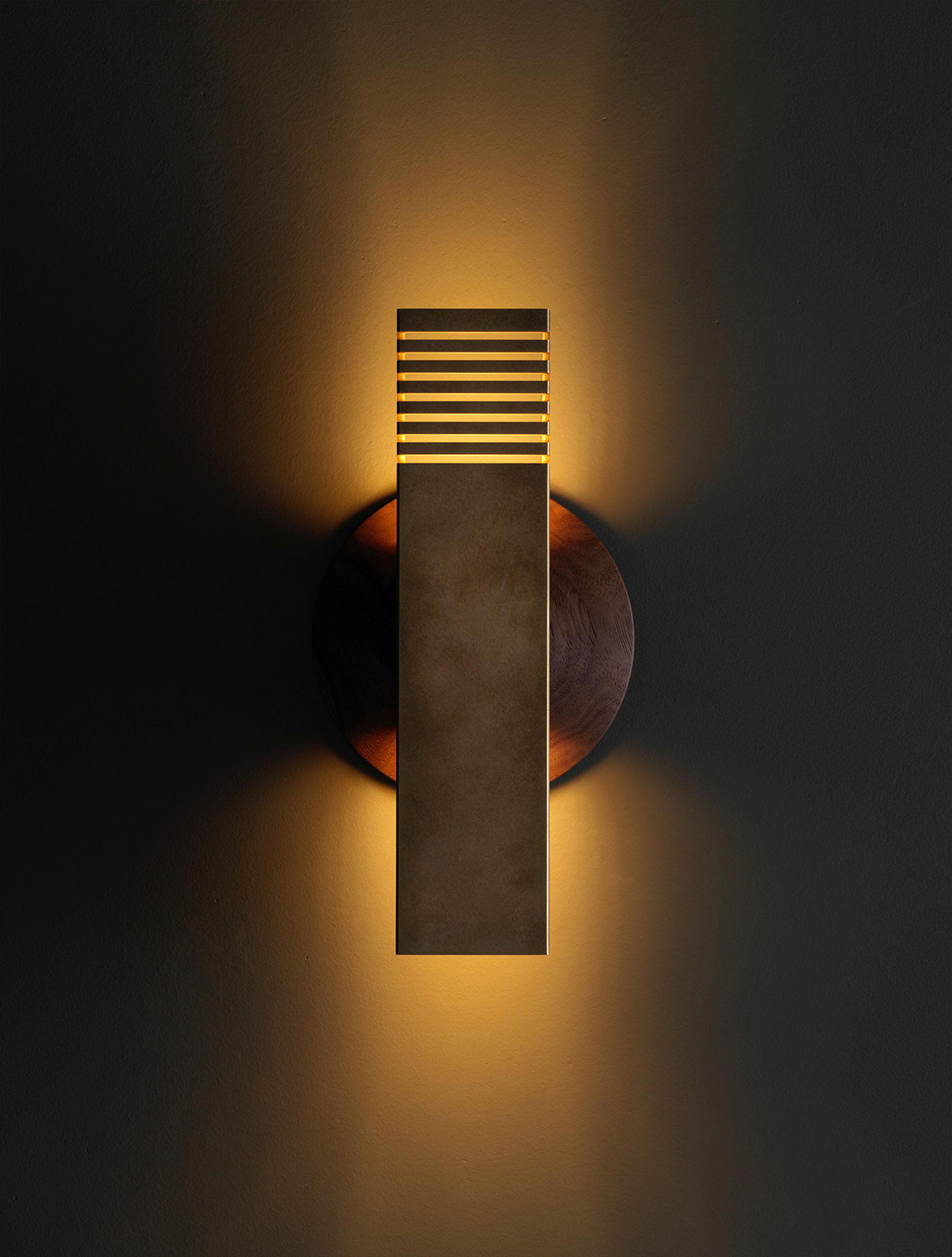 GROOVE SCONCE par Allied Maker