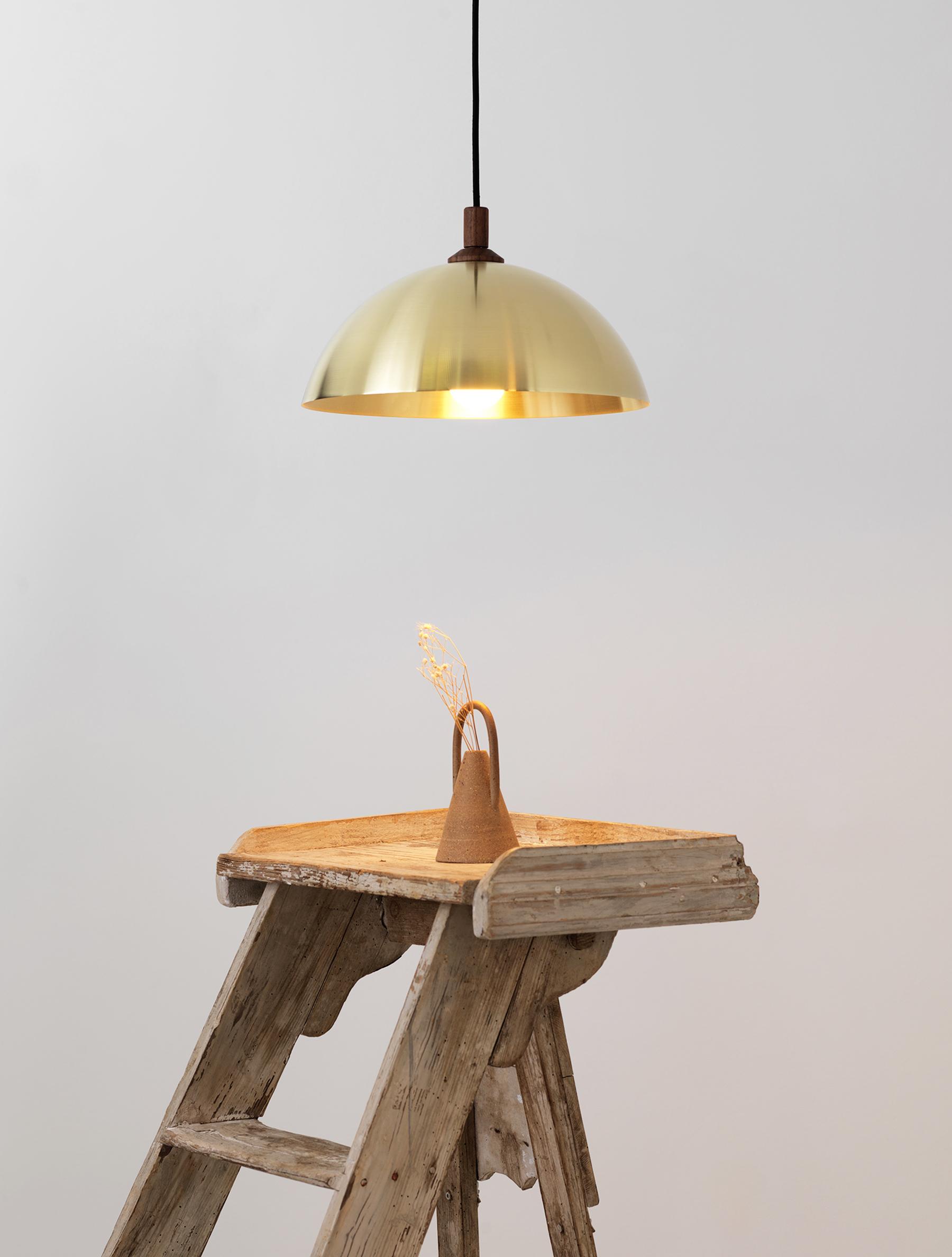 HALF DOME PENDANT 14 par Allied Maker