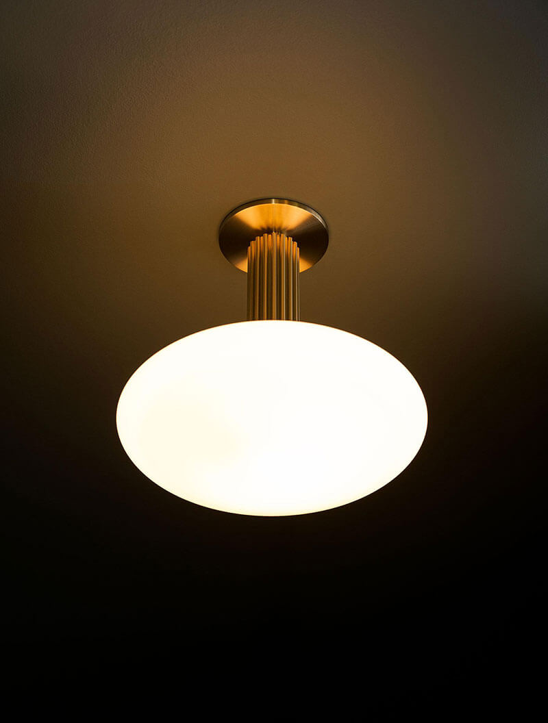 MERIDIAN FLUSH MOUNT par Allied Maker