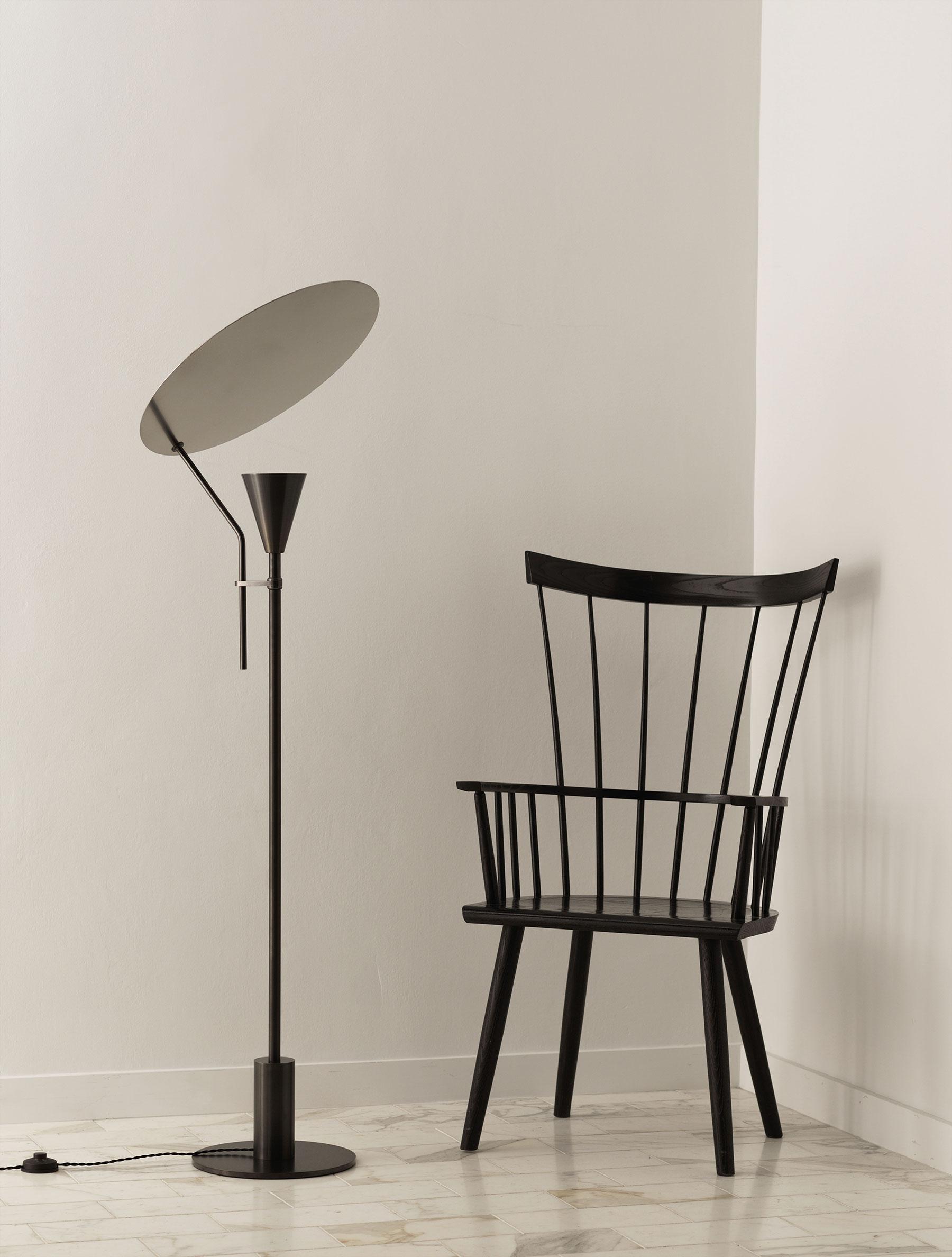 SAIL FLOOR LAMP par Allied Maker