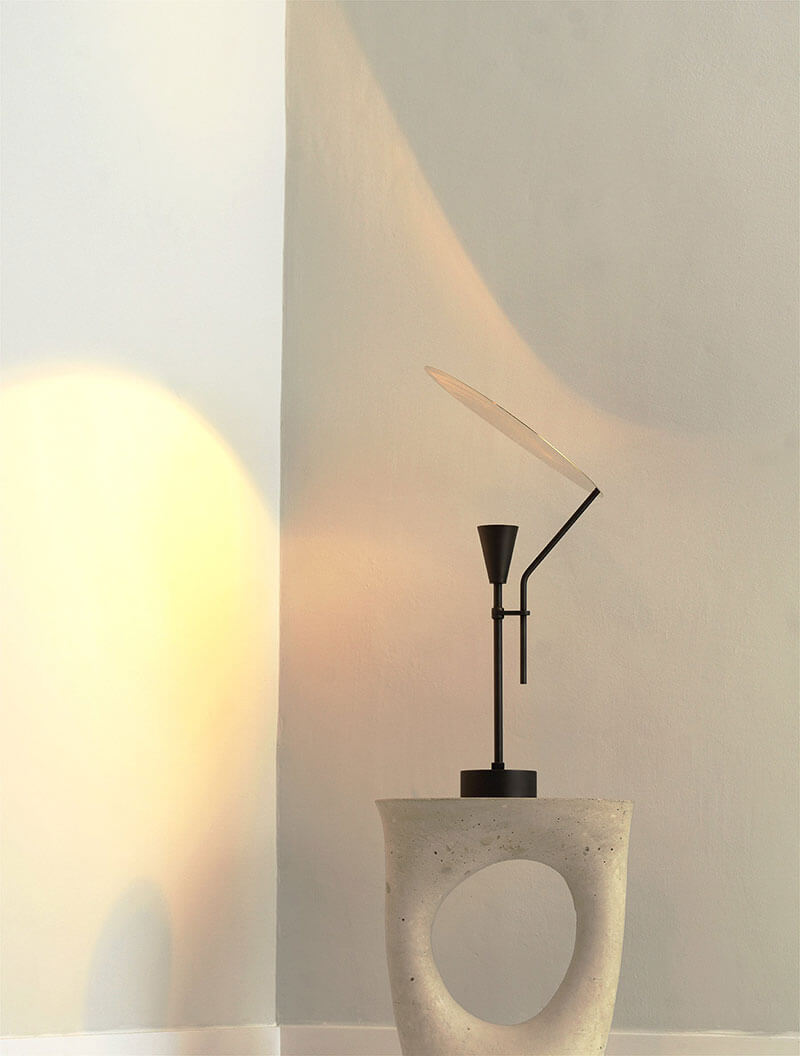 SAIL TABLE LAMP par Allied Maker