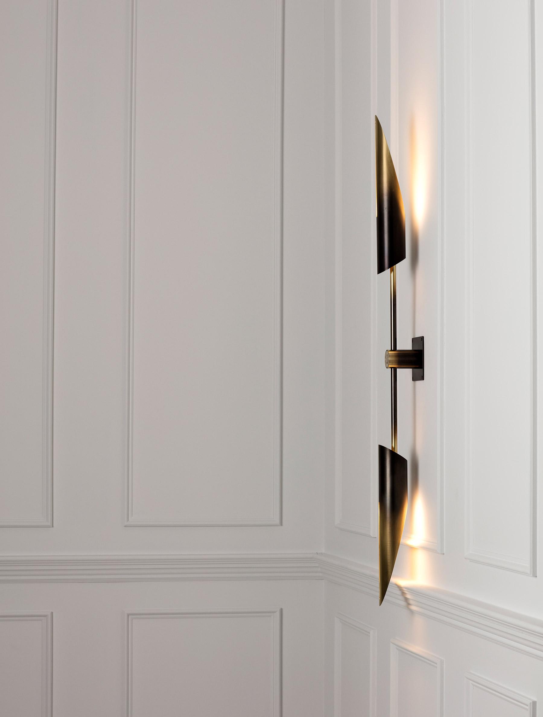 VOYAGER 17 DUAL SCONCE par Allied Maker