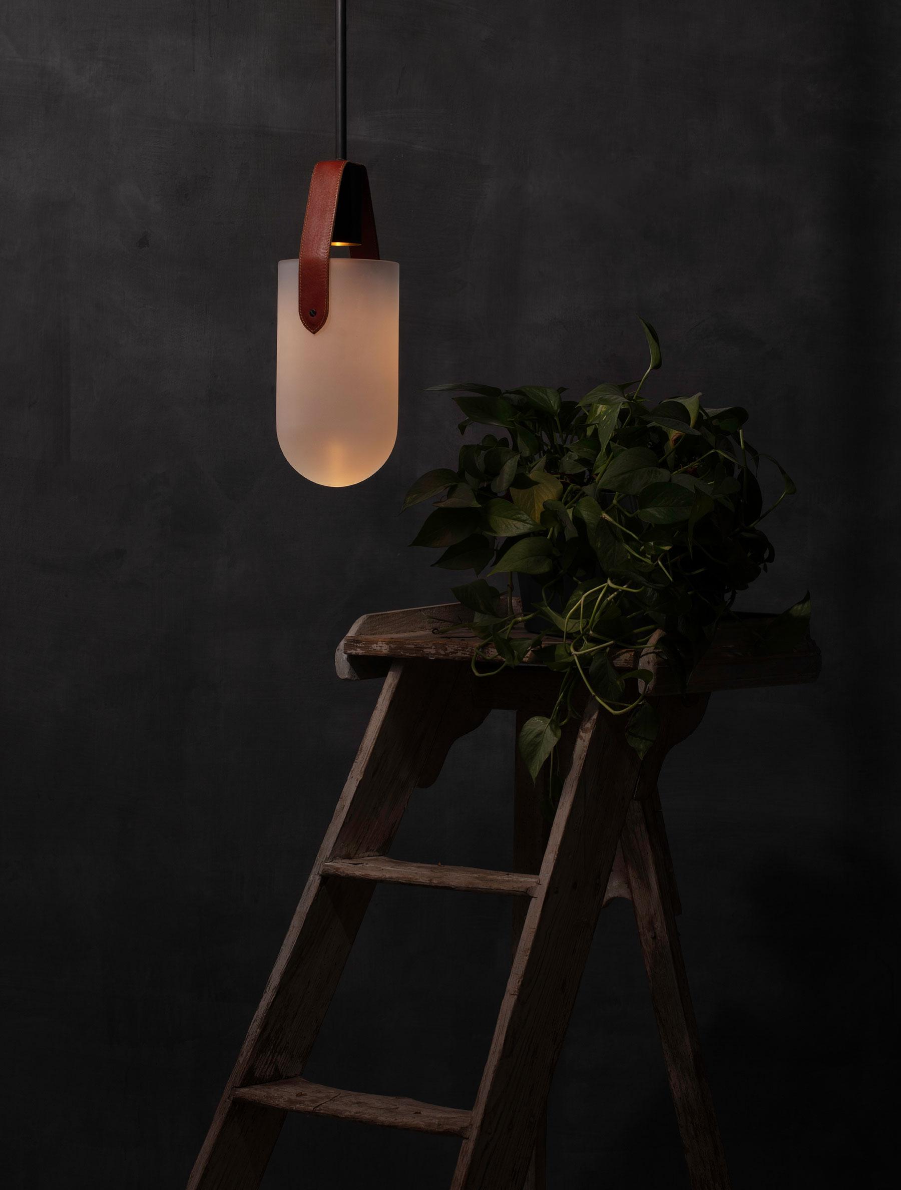 WELL PENDANT MINI par Allied Maker