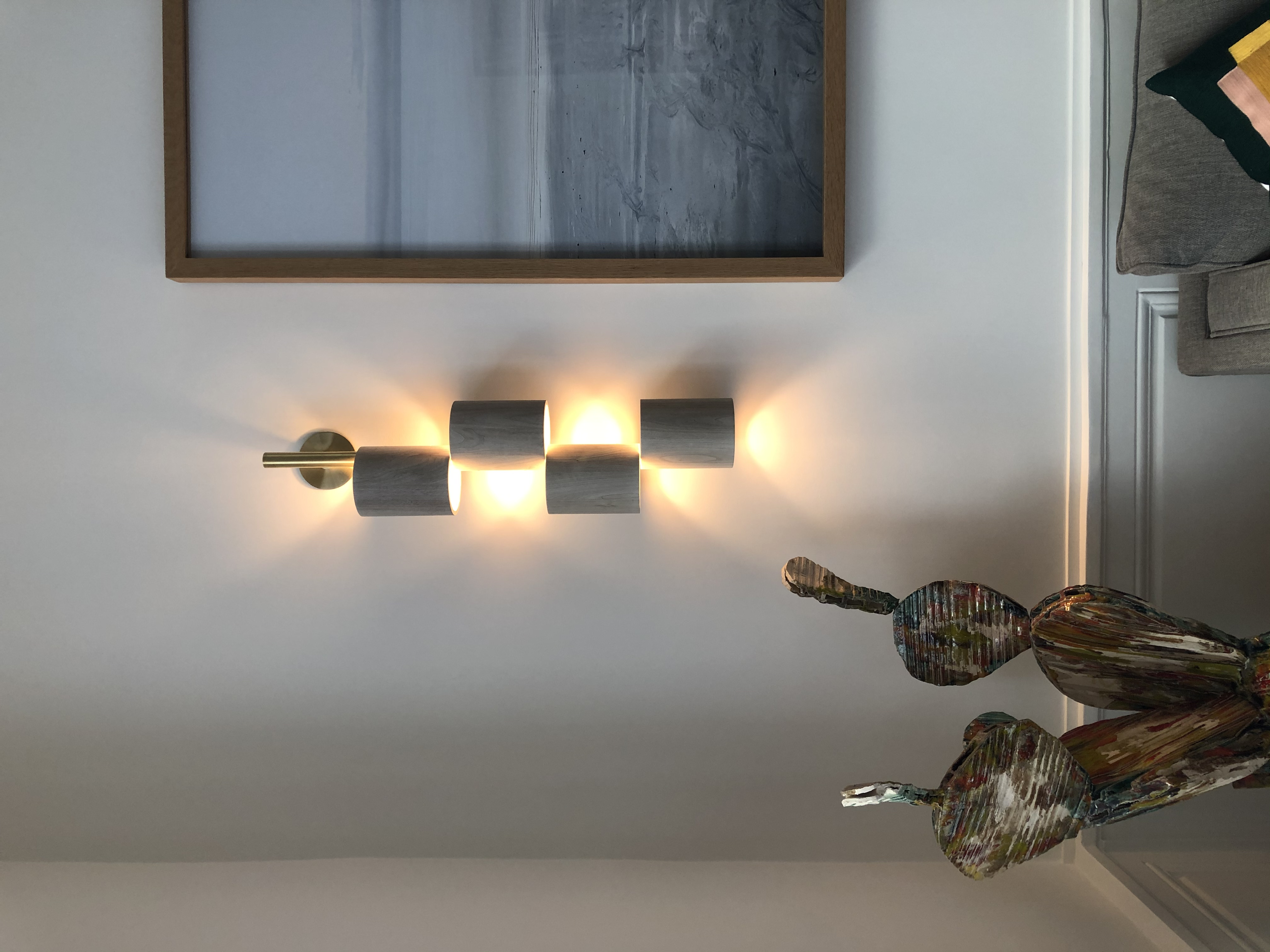 WOOD TOTEM SCONCE par Allied Maker