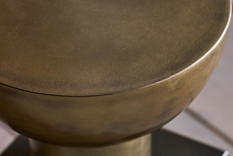 BLOCK SIDE TABLE par Anna Karlin
