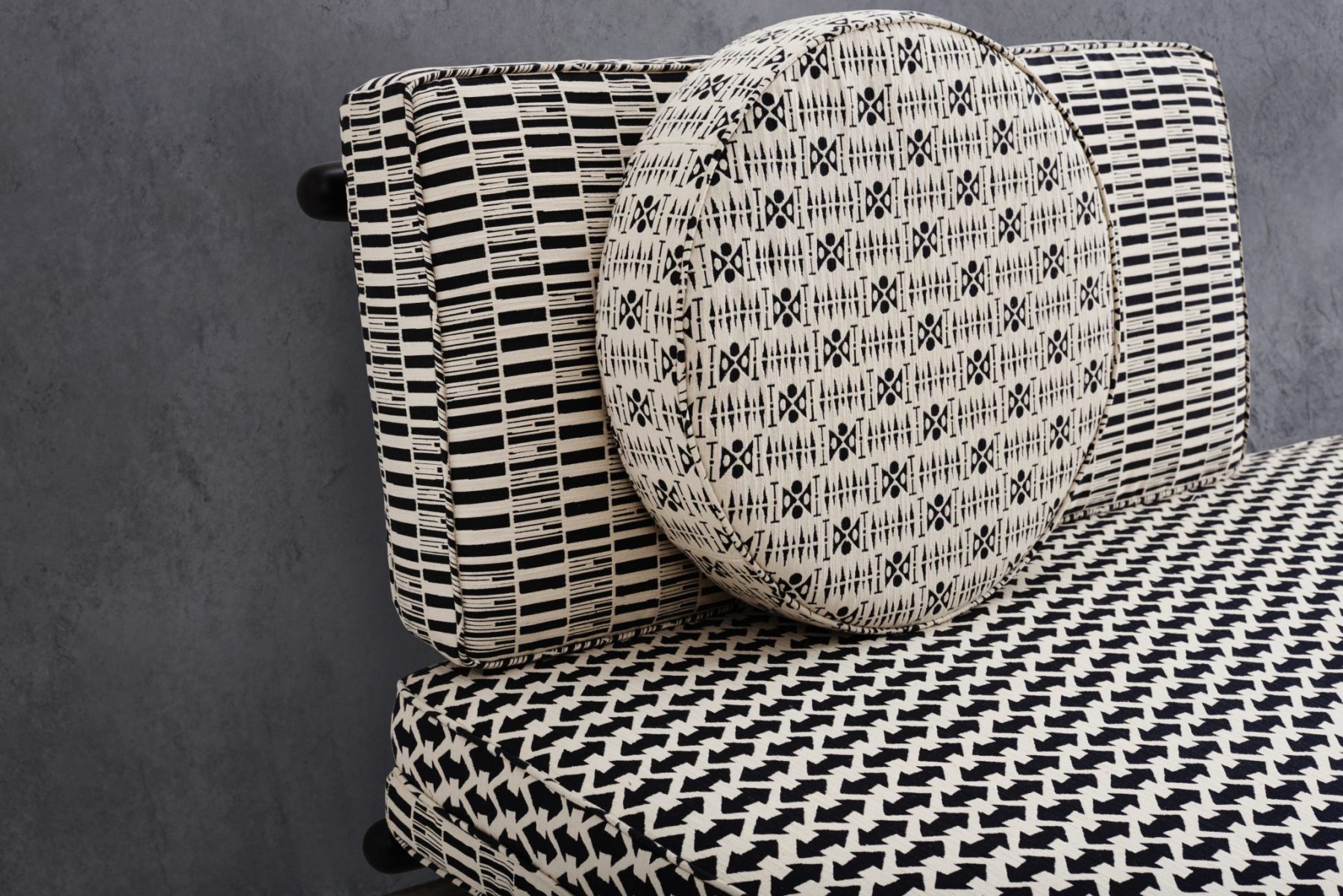 MILK DAY BED par Anna Karlin