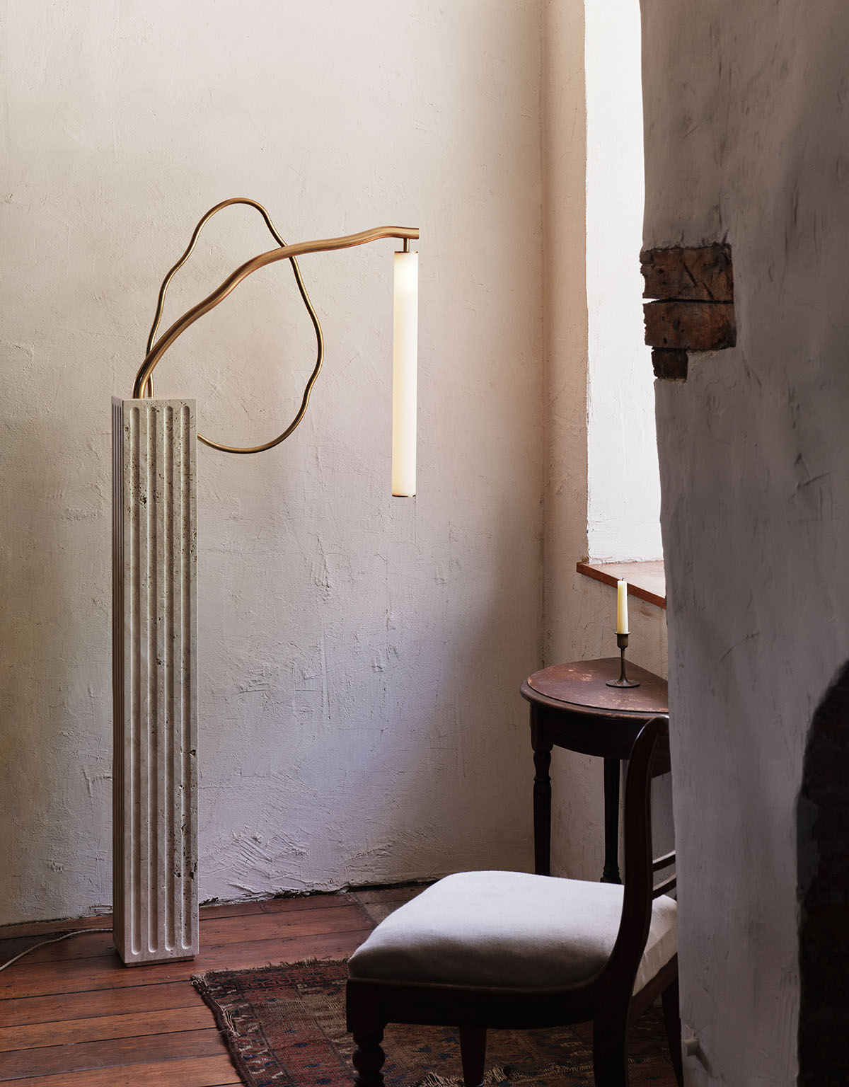 PLINTH 01 par Anna Karlin