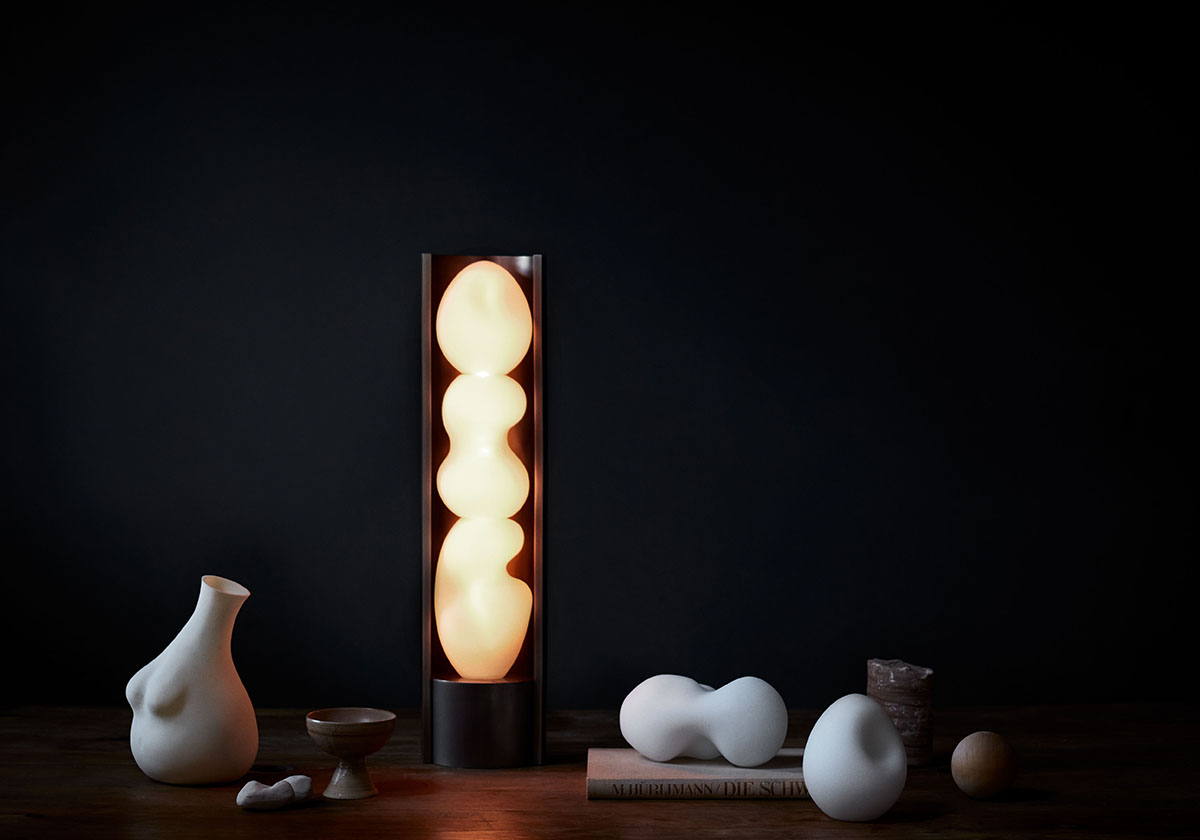 TRIPLET TABLE LAMP par Anna Karlin