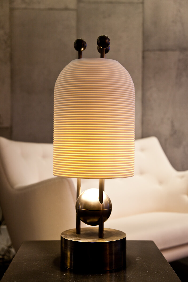 LANTERN TABLE LAMP par Apparatus