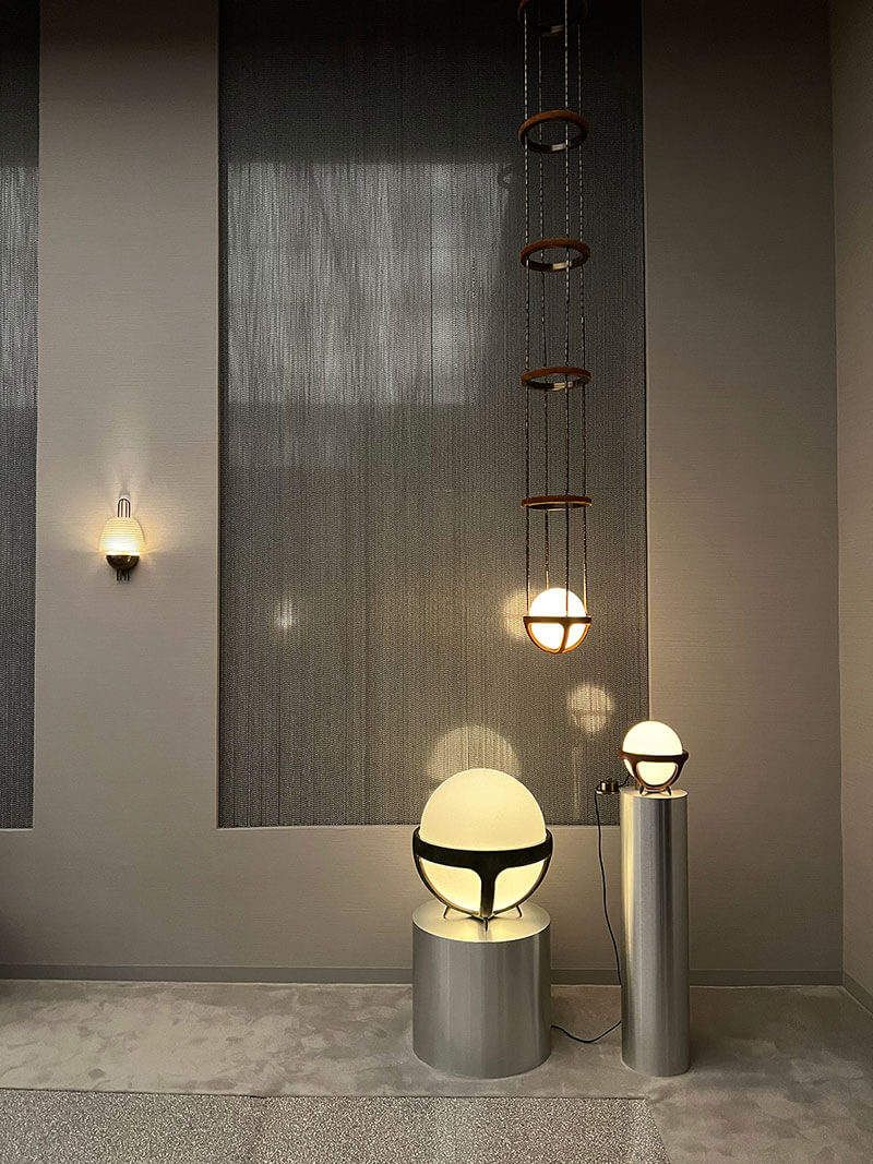 REPRISE TABLE LAMP par Apparatus