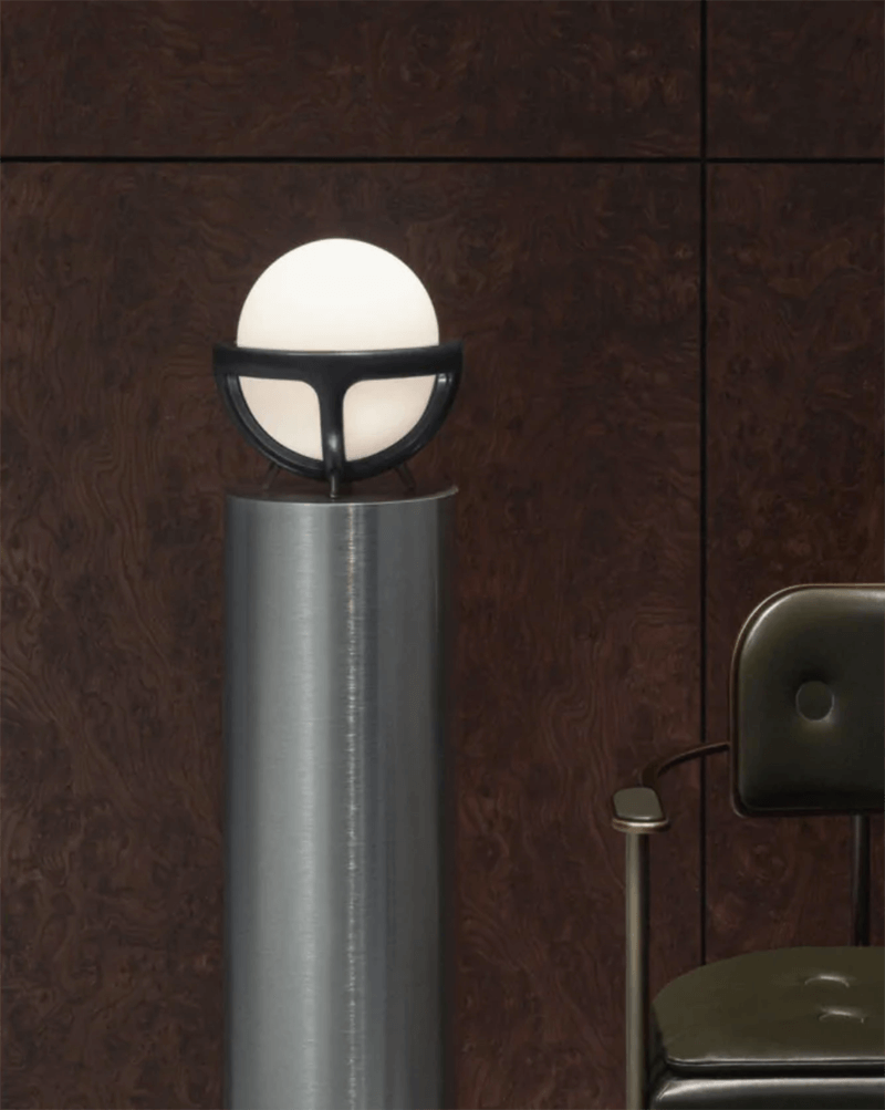 REPRISE TABLE LAMP par Apparatus