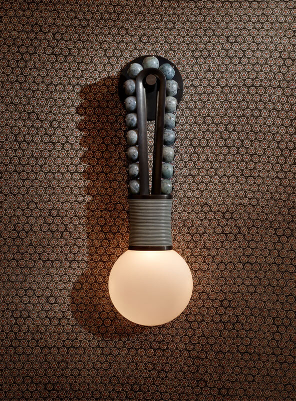 TALISMAN LOOP SCONCE par Apparatus