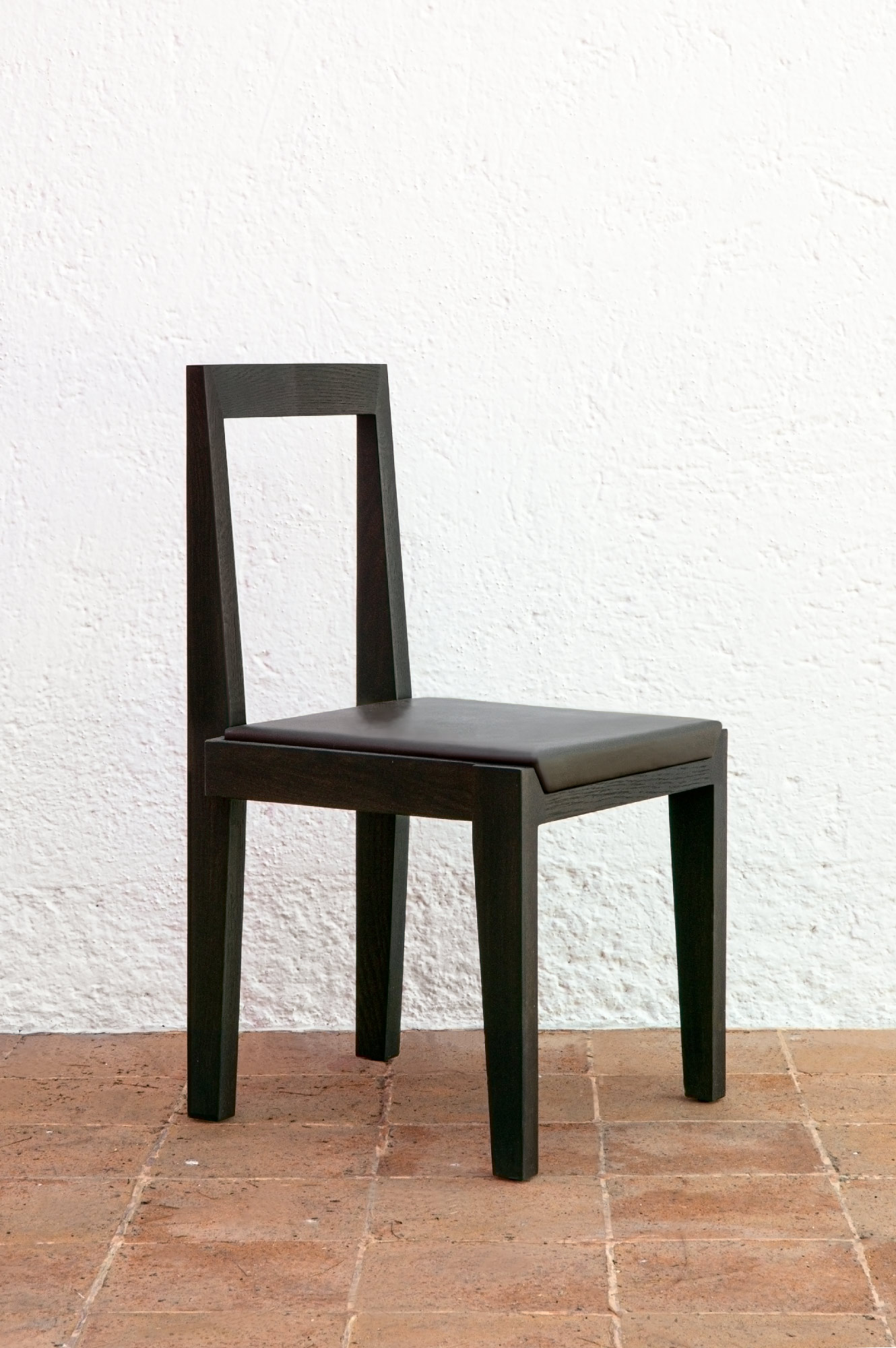 CASA DINING CHAIR par Atelier de Troupe