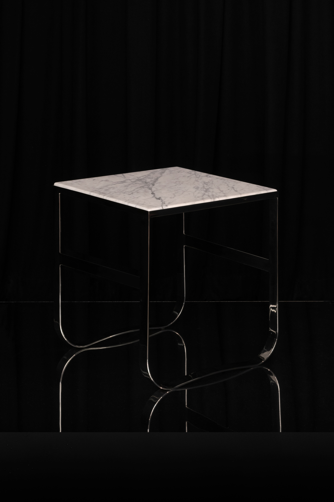 DADA OCCASIONAL TABLE par Atelier de Troupe