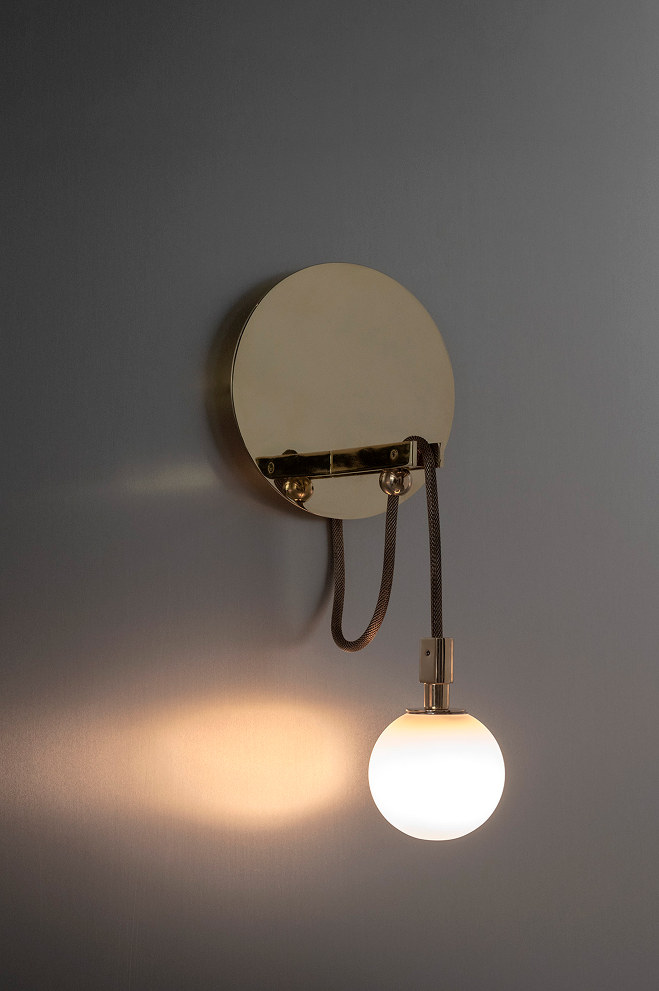 DADA SCONCE par Atelier de Troupe