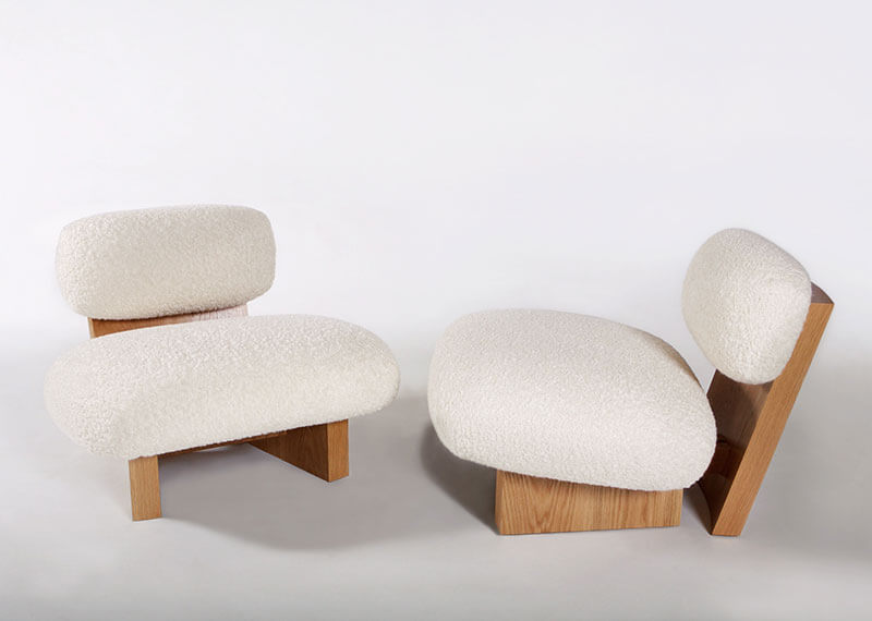 JIA CHAIR AND OTTOMAN par Atelier de Troupe