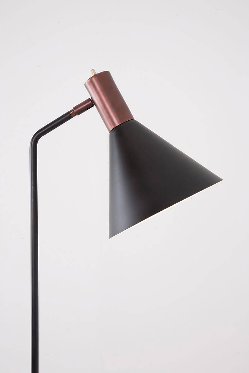 TORCHE READING LAMP par Atelier de Troupe