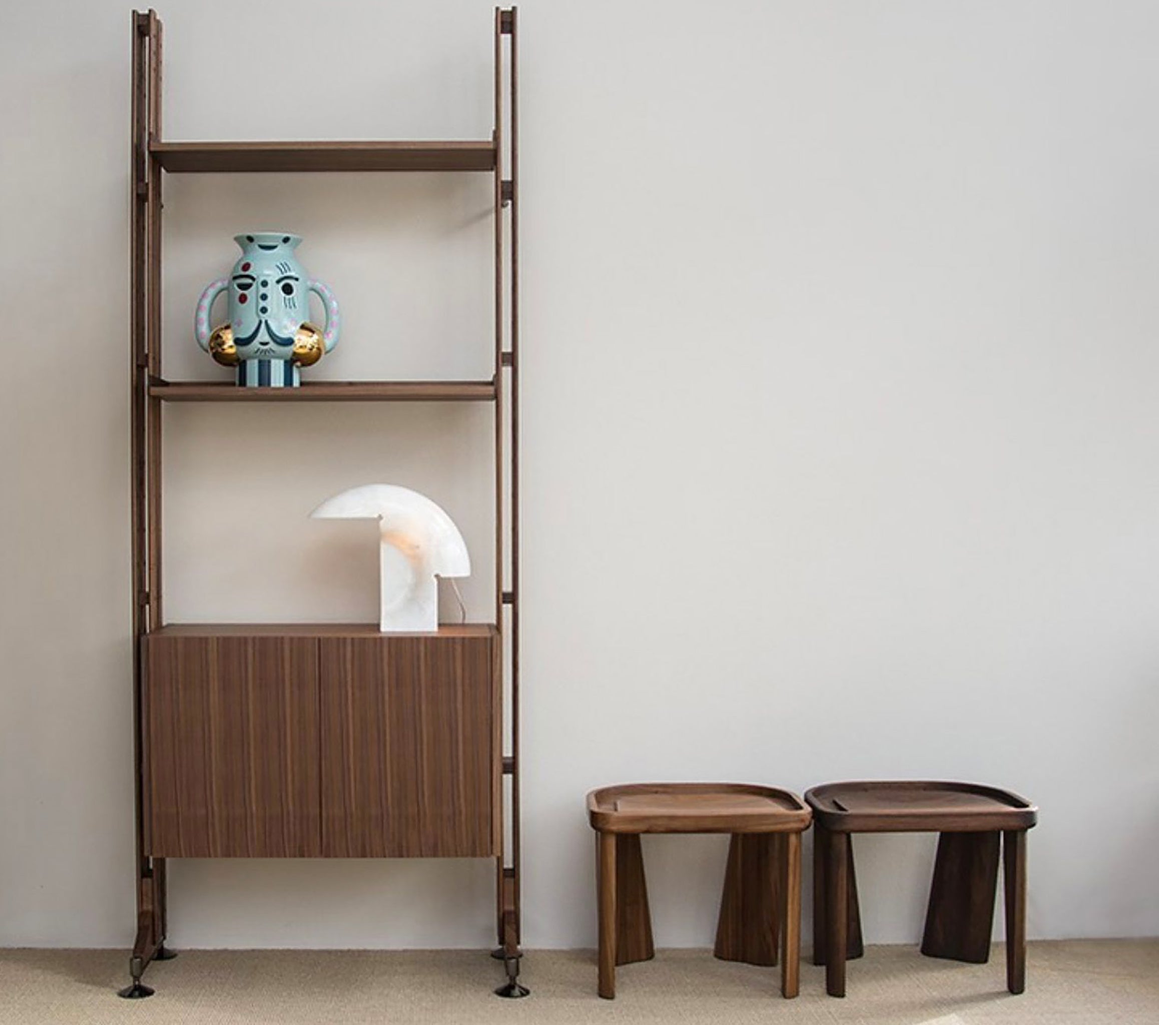 CLUSTER STOOLS par BassamFellows