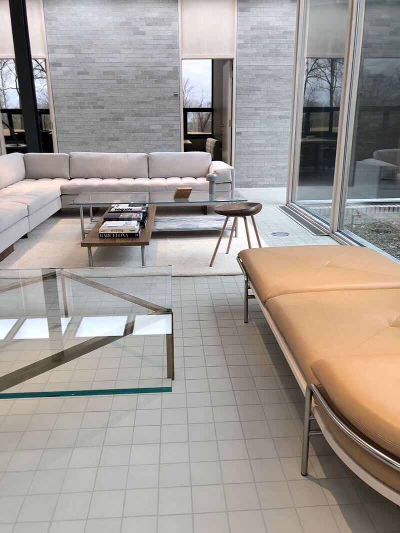 GEOMETRIC DAYBED par BassamFellows