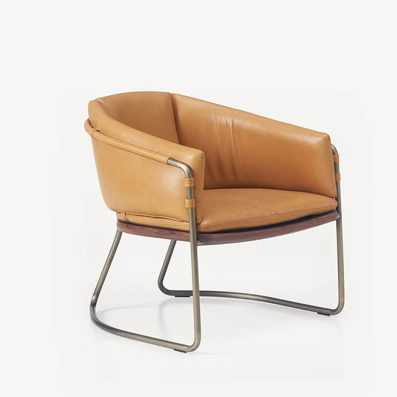 GEOMETRIC LOUNGE CHAIR par BassamFellows