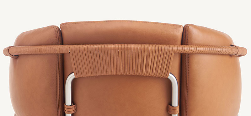 GEOMETRIC LOUNGE CHAIR par BassamFellows