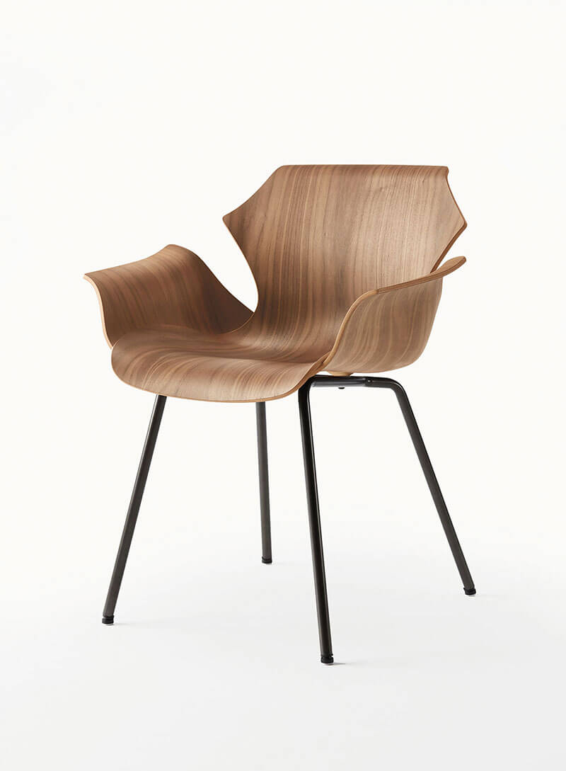 PETAL ARMCHAIR par BassamFellows