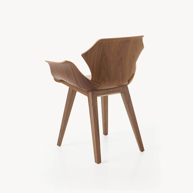 PETAL ARMCHAIR par BassamFellows