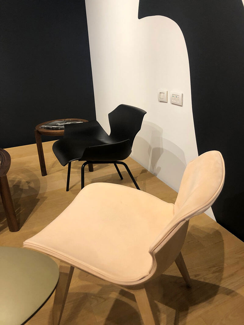 PETAL ARMCHAIR par BassamFellows