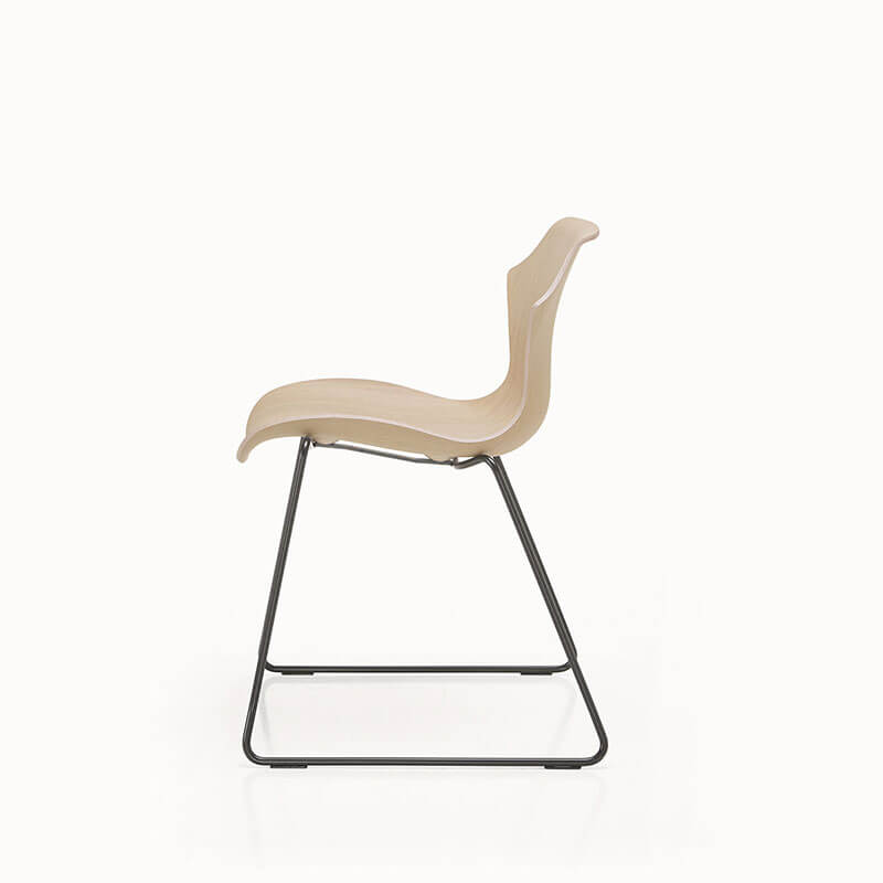 PETAL ARMLESS CHAIR par BassamFellows
