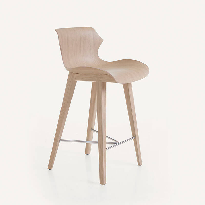 PETAL STOOLS par BassamFellows