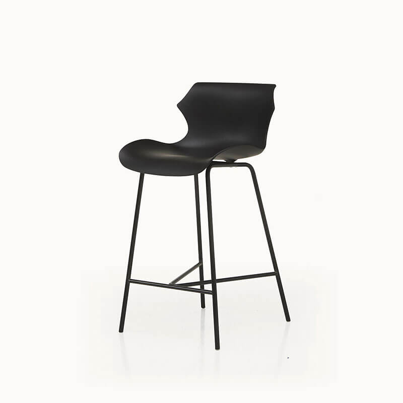 PETAL STOOLS par BassamFellows