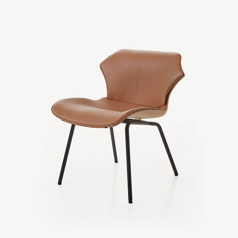 PETAL LOUNGE CHAIR par BassamFellows