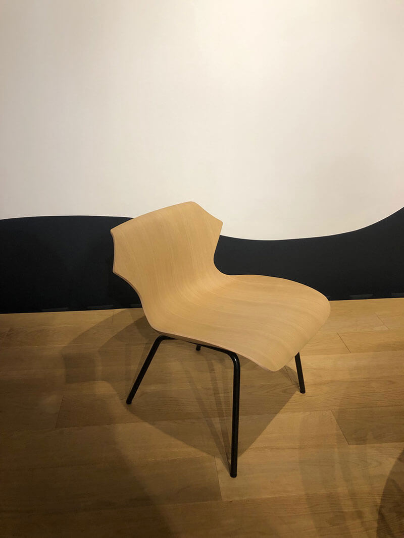 PETAL LOUNGE CHAIR par BassamFellows