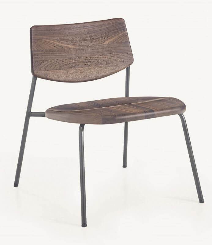 PIPE LOUNGE CHAIR par BassamFellows