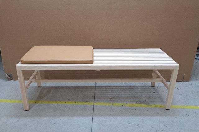 SLAT BENCH par BassamFellows