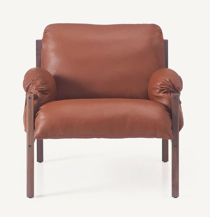 SLING CLUB CHAIR AND OTTOMAN par BassamFellows